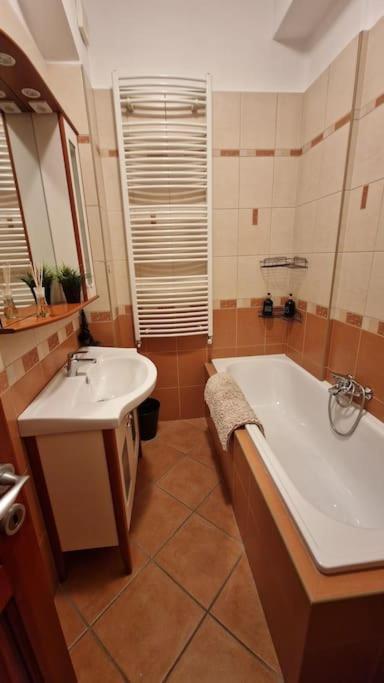 Jackpot Apartman Будапеща Екстериор снимка
