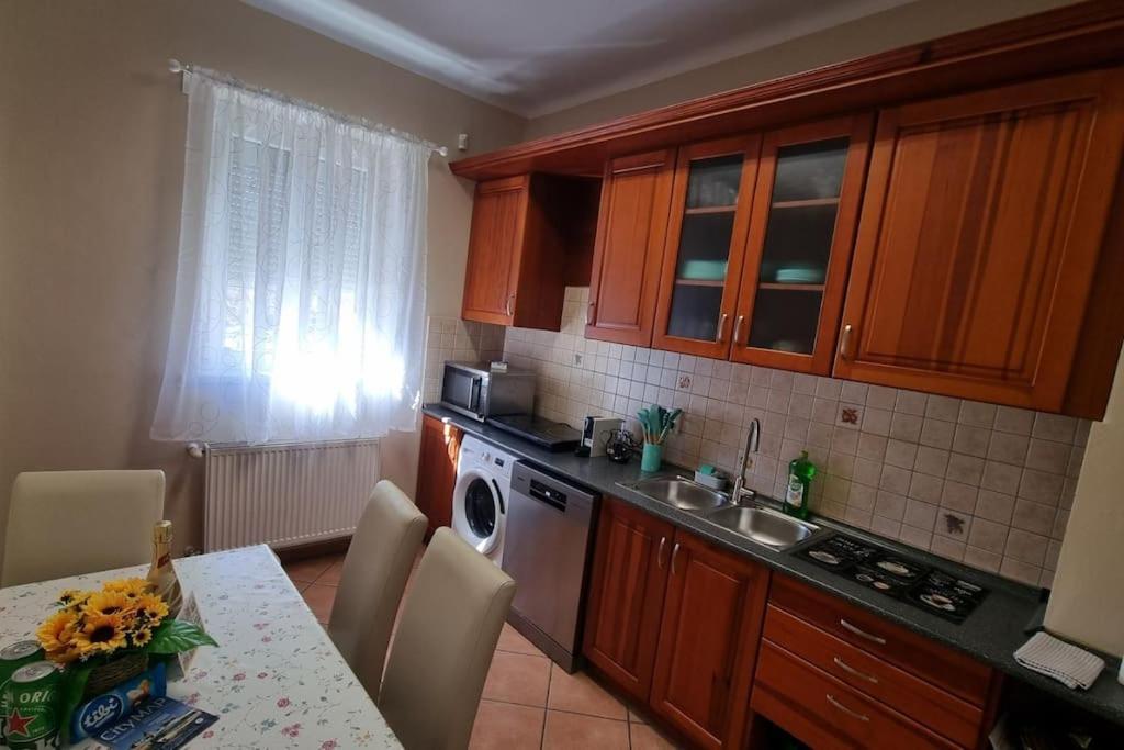 Jackpot Apartman Будапеща Екстериор снимка